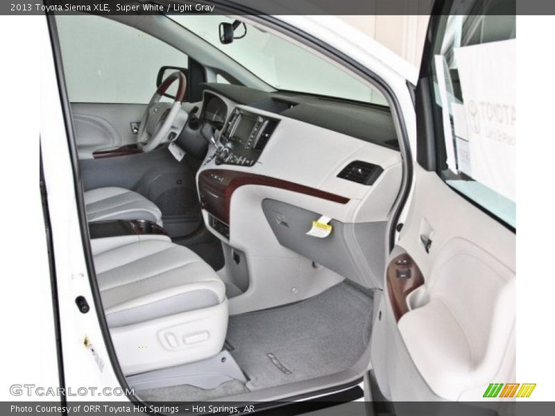 Super White / Light Gray 2013 Toyota Sienna XLE
