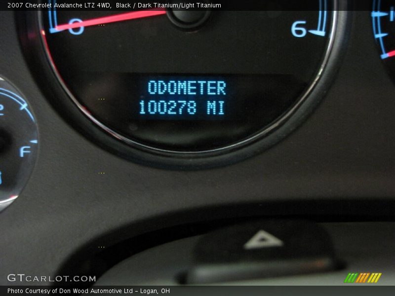 Black / Dark Titanium/Light Titanium 2007 Chevrolet Avalanche LTZ 4WD