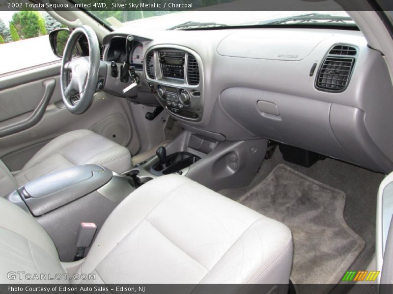 Dashboard of 2002 Sequoia Limited 4WD
