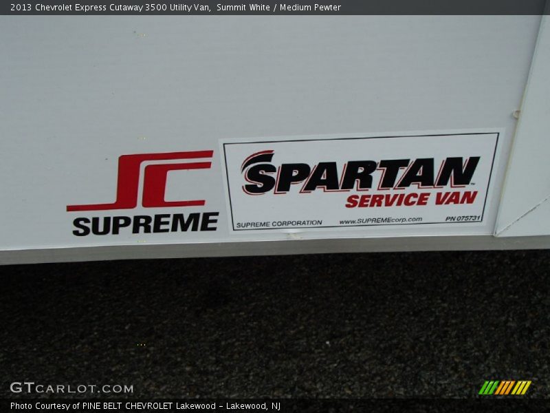 Summit White / Medium Pewter 2013 Chevrolet Express Cutaway 3500 Utility Van