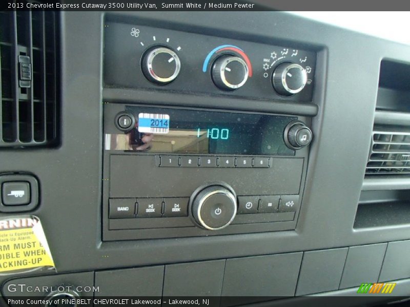 Controls of 2013 Express Cutaway 3500 Utility Van