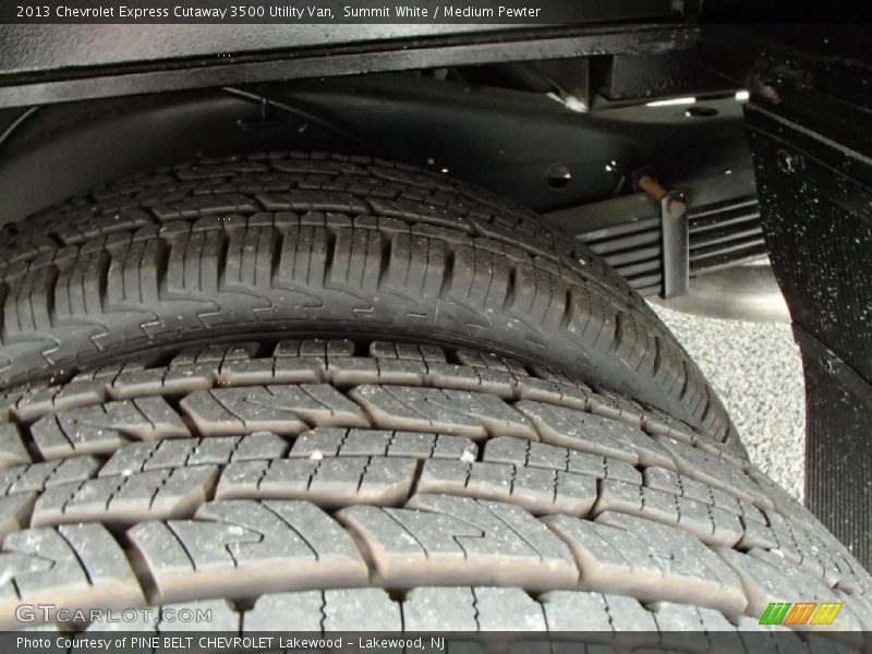 Summit White / Medium Pewter 2013 Chevrolet Express Cutaway 3500 Utility Van