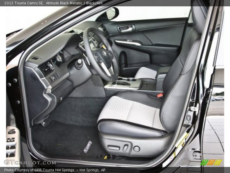 Attitude Black Metallic / Black/Ash 2013 Toyota Camry SE
