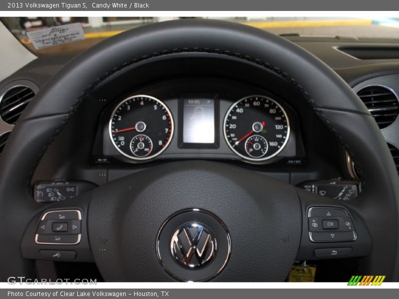 Candy White / Black 2013 Volkswagen Tiguan S