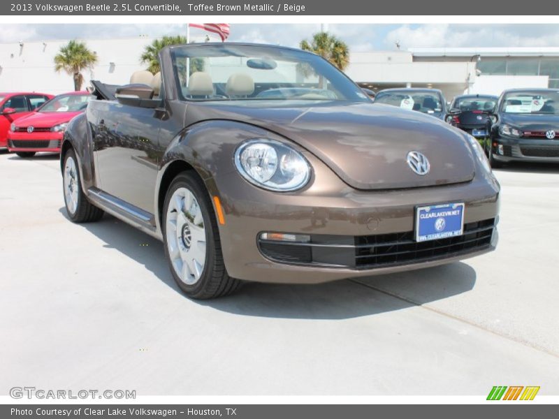 Toffee Brown Metallic / Beige 2013 Volkswagen Beetle 2.5L Convertible