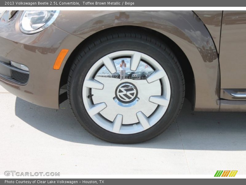 Toffee Brown Metallic / Beige 2013 Volkswagen Beetle 2.5L Convertible