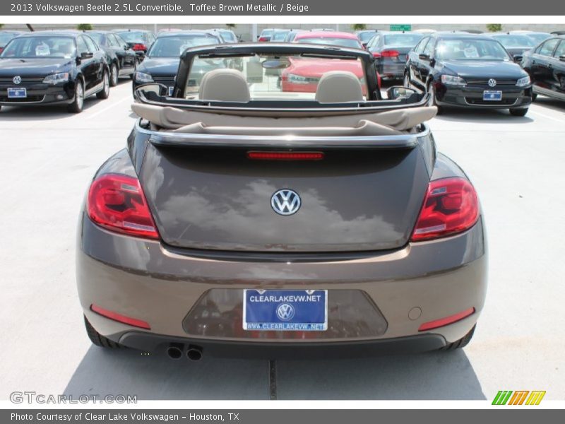 Toffee Brown Metallic / Beige 2013 Volkswagen Beetle 2.5L Convertible