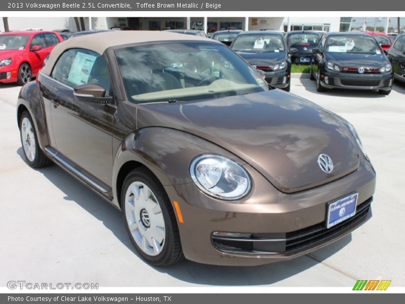 Toffee Brown Metallic / Beige 2013 Volkswagen Beetle 2.5L Convertible