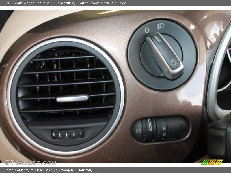 Toffee Brown Metallic / Beige 2013 Volkswagen Beetle 2.5L Convertible