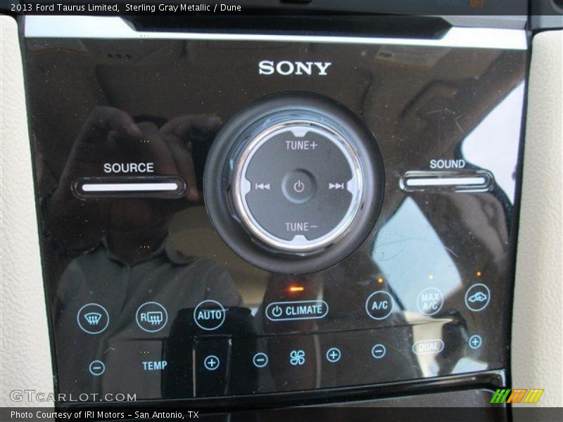 Sterling Gray Metallic / Dune 2013 Ford Taurus Limited