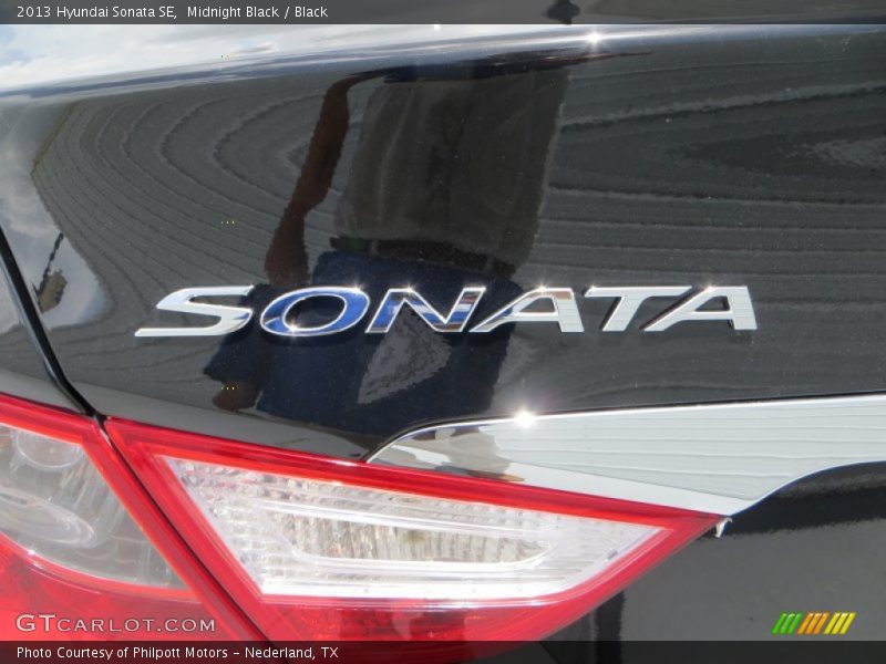 Midnight Black / Black 2013 Hyundai Sonata SE