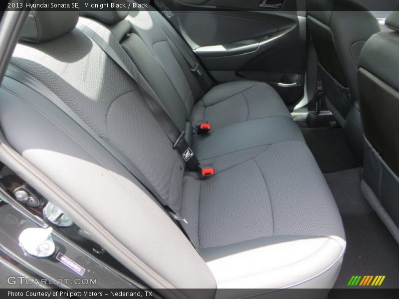 Midnight Black / Black 2013 Hyundai Sonata SE