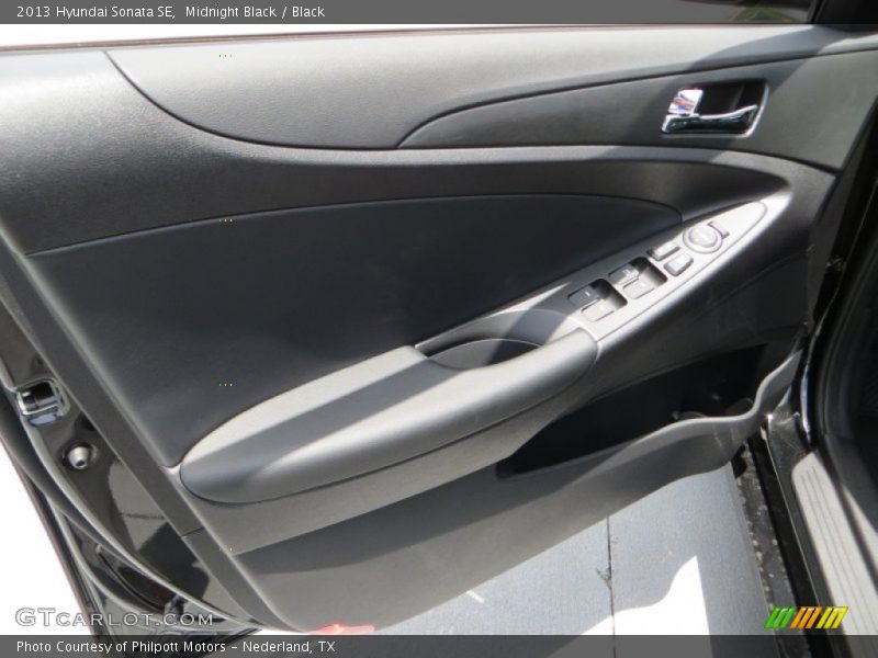 Midnight Black / Black 2013 Hyundai Sonata SE