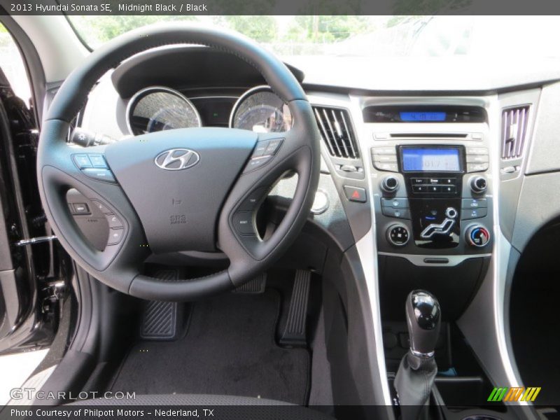 Midnight Black / Black 2013 Hyundai Sonata SE