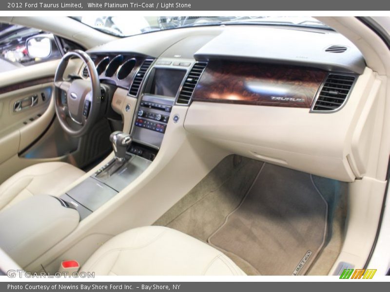 Dashboard of 2012 Taurus Limited
