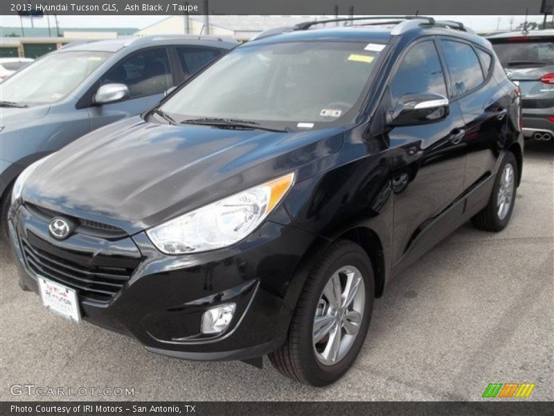 Ash Black / Taupe 2013 Hyundai Tucson GLS