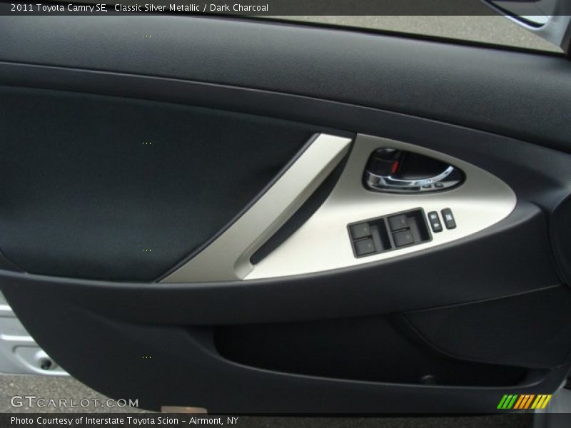Classic Silver Metallic / Dark Charcoal 2011 Toyota Camry SE