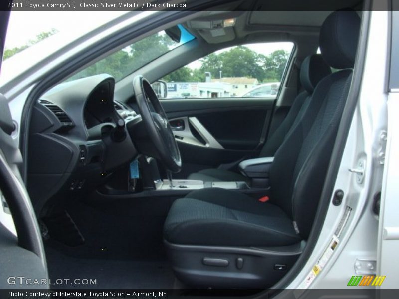 Classic Silver Metallic / Dark Charcoal 2011 Toyota Camry SE