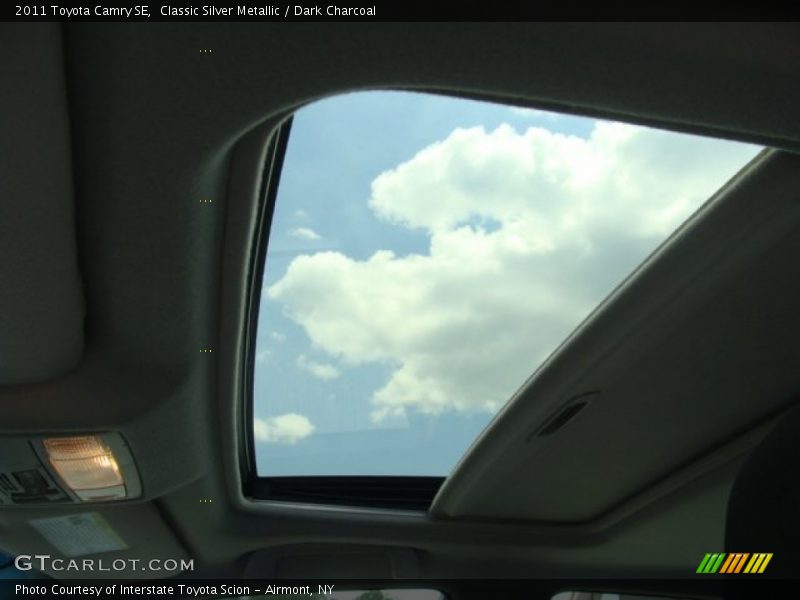 Classic Silver Metallic / Dark Charcoal 2011 Toyota Camry SE