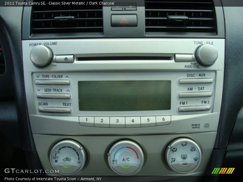 Classic Silver Metallic / Dark Charcoal 2011 Toyota Camry SE