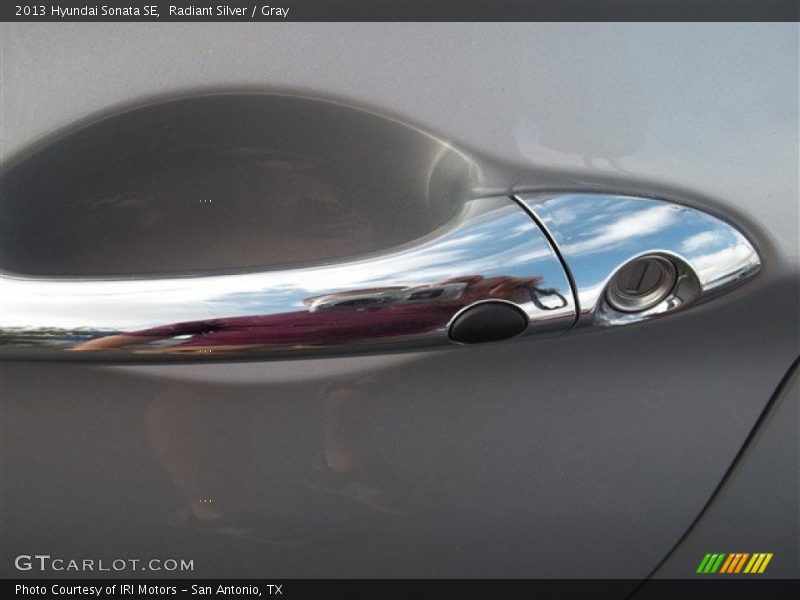 Radiant Silver / Gray 2013 Hyundai Sonata SE