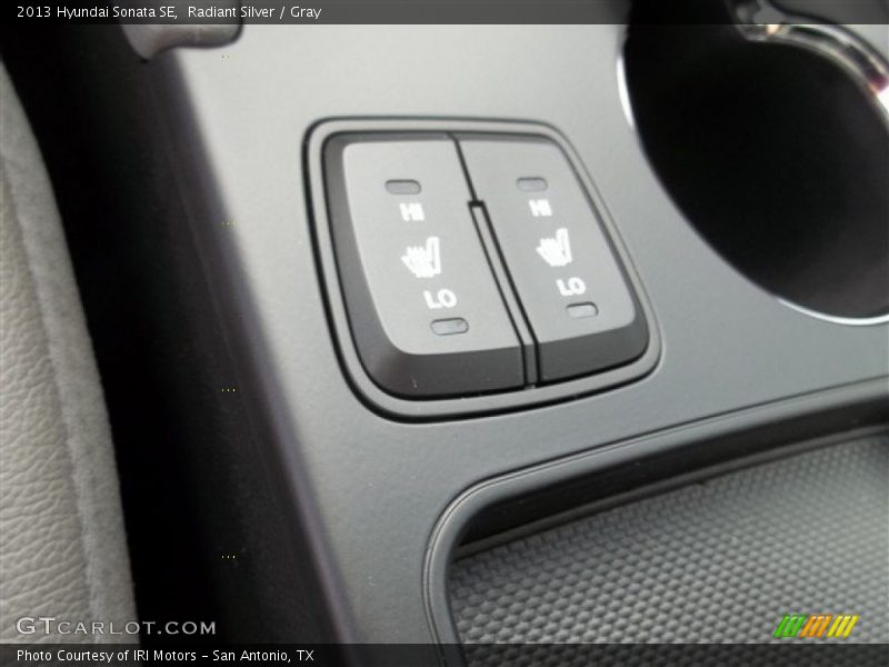 Radiant Silver / Gray 2013 Hyundai Sonata SE