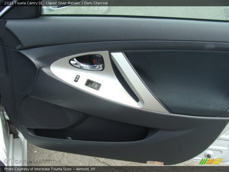Classic Silver Metallic / Dark Charcoal 2011 Toyota Camry SE