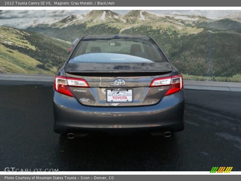 Magnetic Gray Metallic / Black/Ash 2013 Toyota Camry SE V6