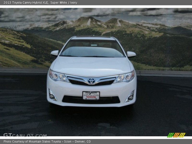 Super White / Ivory 2013 Toyota Camry Hybrid XLE