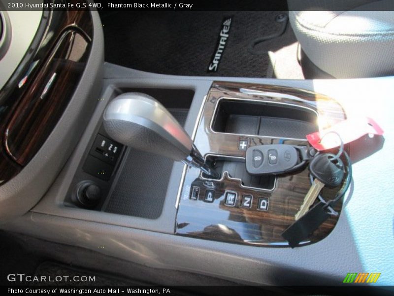 Phantom Black Metallic / Gray 2010 Hyundai Santa Fe GLS 4WD