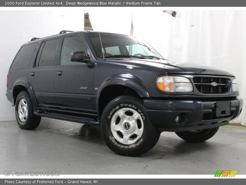 Front 3/4 View of 2000 Explorer Limited 4x4