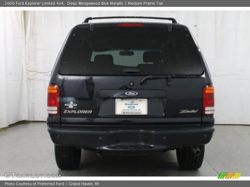 Deep Wedgewood Blue Metallic / Medium Prairie Tan 2000 Ford Explorer Limited 4x4