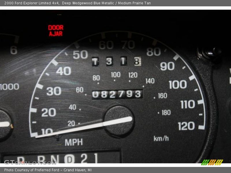 Deep Wedgewood Blue Metallic / Medium Prairie Tan 2000 Ford Explorer Limited 4x4