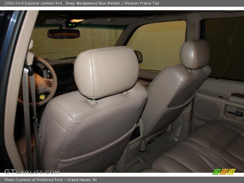 Deep Wedgewood Blue Metallic / Medium Prairie Tan 2000 Ford Explorer Limited 4x4