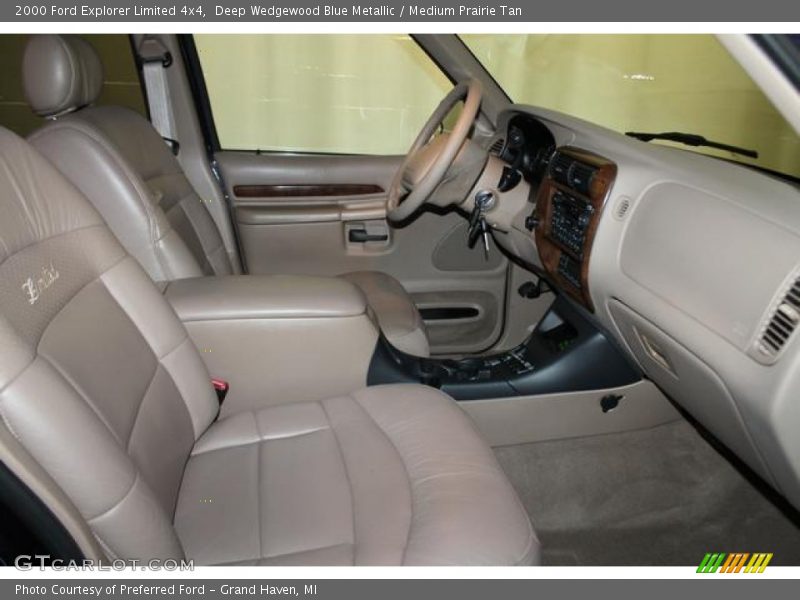 Deep Wedgewood Blue Metallic / Medium Prairie Tan 2000 Ford Explorer Limited 4x4