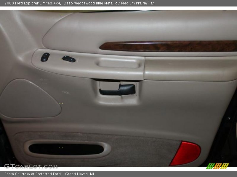 Deep Wedgewood Blue Metallic / Medium Prairie Tan 2000 Ford Explorer Limited 4x4