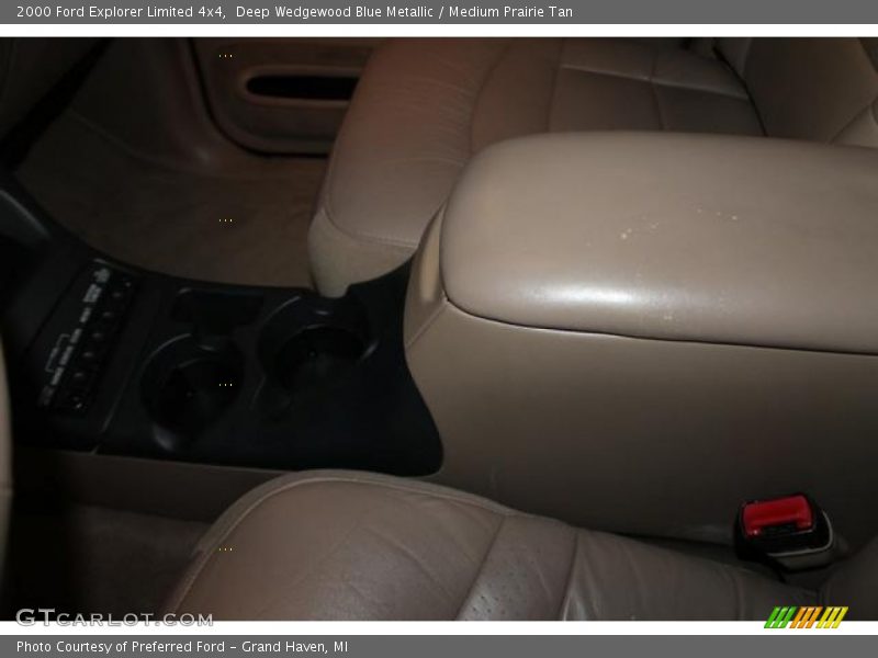 Deep Wedgewood Blue Metallic / Medium Prairie Tan 2000 Ford Explorer Limited 4x4