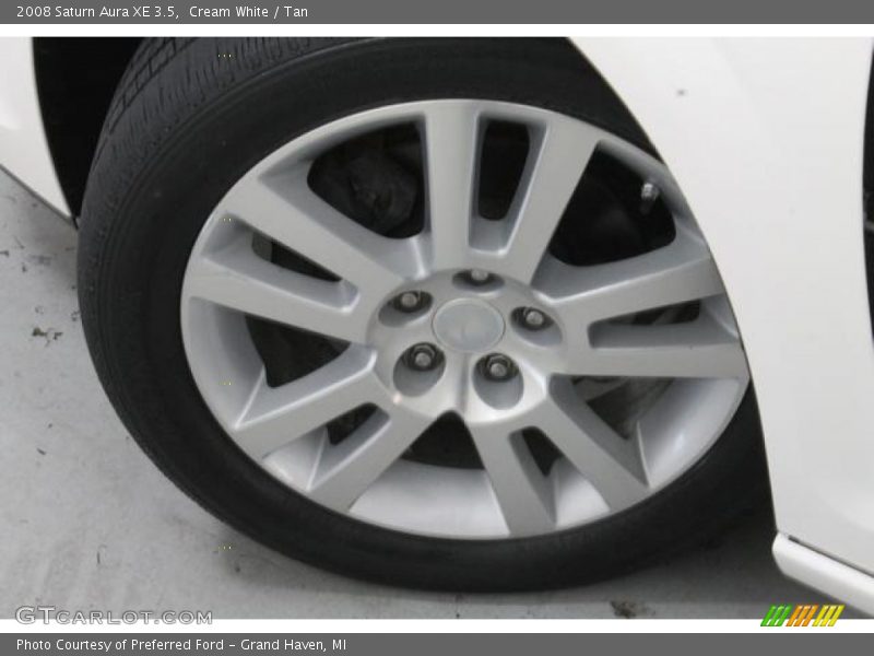 Cream White / Tan 2008 Saturn Aura XE 3.5