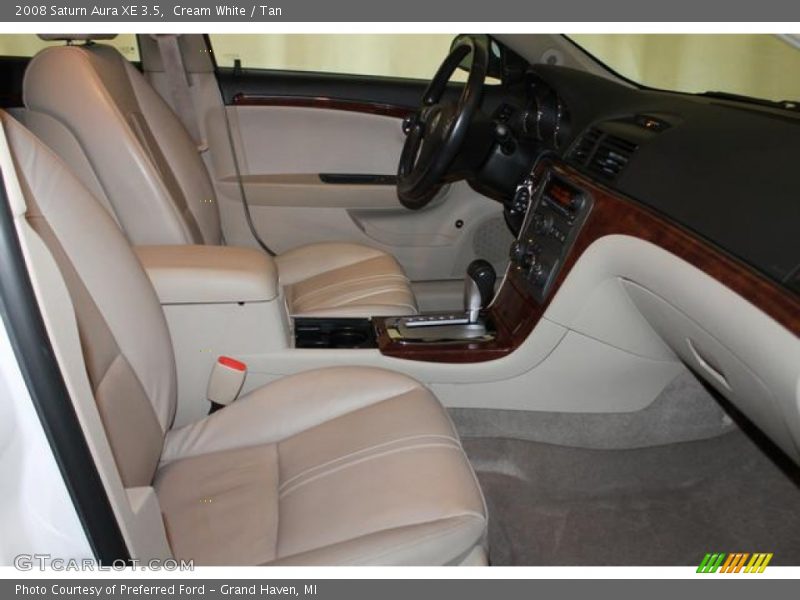Cream White / Tan 2008 Saturn Aura XE 3.5