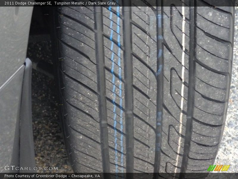 Tungsten Metallic / Dark Slate Gray 2011 Dodge Challenger SE