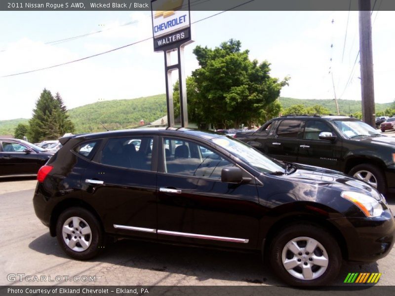 Wicked Black / Black 2011 Nissan Rogue S AWD