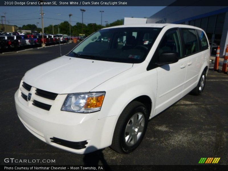 Front 3/4 View of 2010 Grand Caravan SE