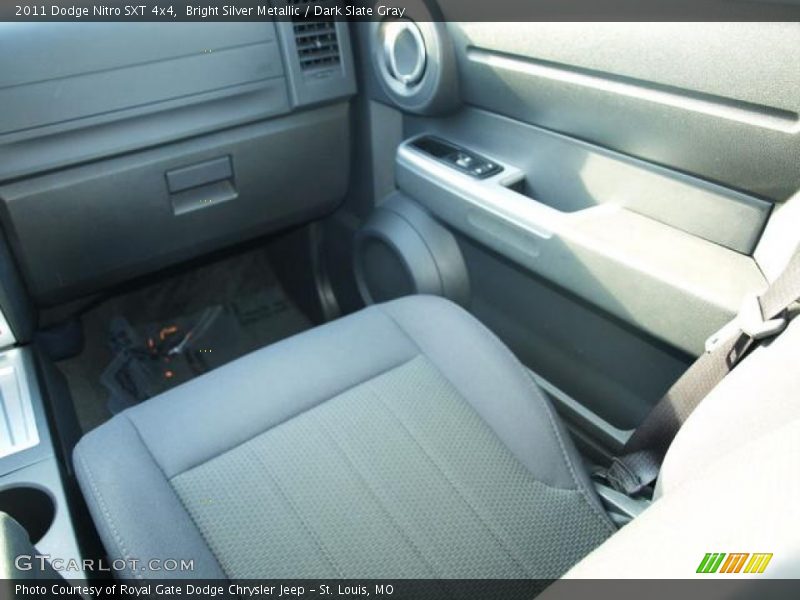 Bright Silver Metallic / Dark Slate Gray 2011 Dodge Nitro SXT 4x4