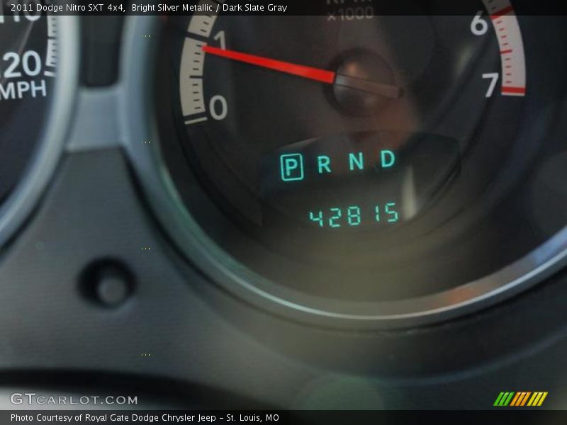 Bright Silver Metallic / Dark Slate Gray 2011 Dodge Nitro SXT 4x4