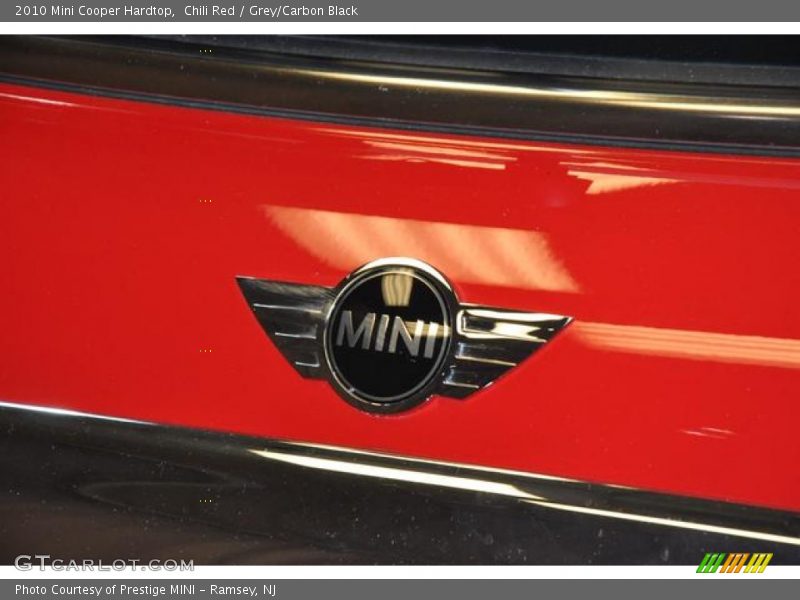 Chili Red / Grey/Carbon Black 2010 Mini Cooper Hardtop
