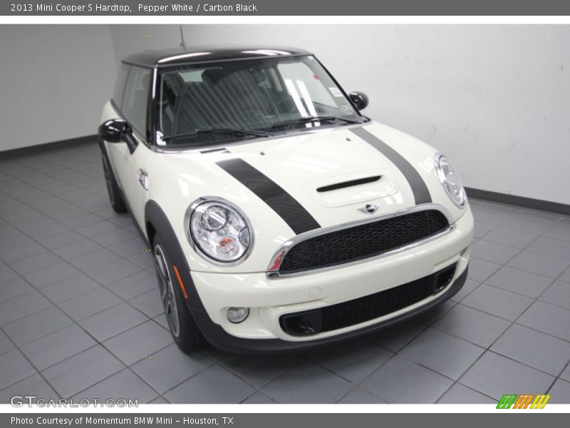 Pepper White / Carbon Black 2013 Mini Cooper S Hardtop