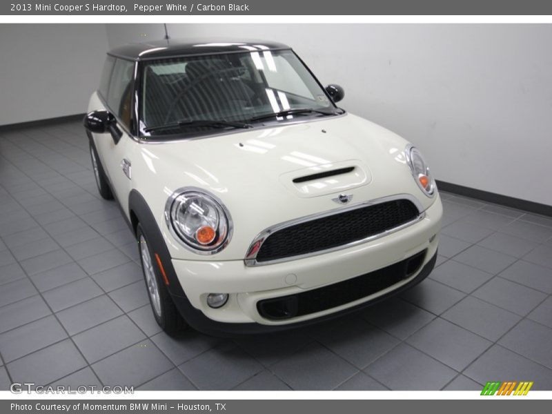 Pepper White / Carbon Black 2013 Mini Cooper S Hardtop
