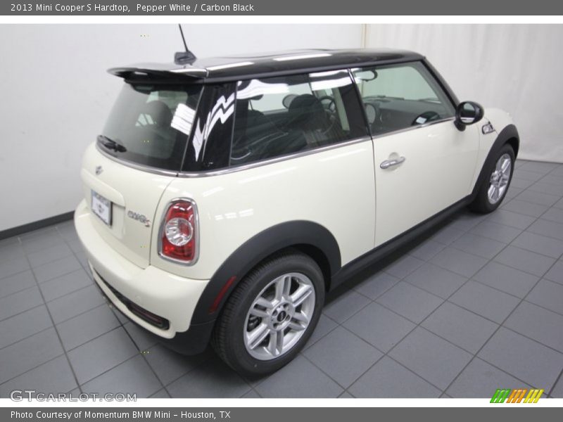 Pepper White / Carbon Black 2013 Mini Cooper S Hardtop