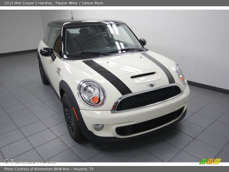 Pepper White / Carbon Black 2013 Mini Cooper S Hardtop