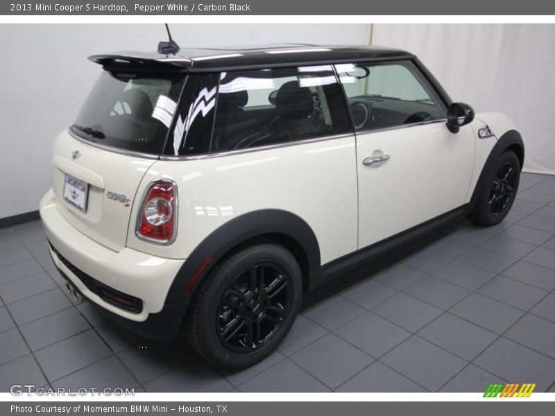 Pepper White / Carbon Black 2013 Mini Cooper S Hardtop